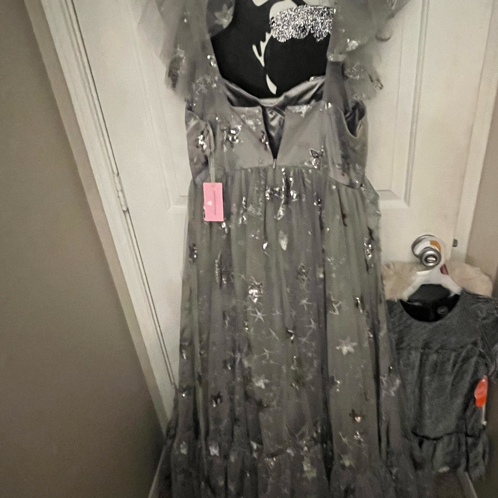FancifulDollBoutique NWT sequin star celestial silver prom dress/gown - Picture 6 of 9